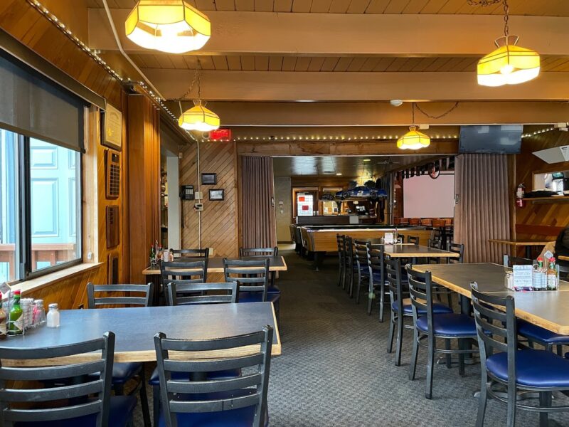 Spencer Lake Bar & Grill - Shelton, Wa