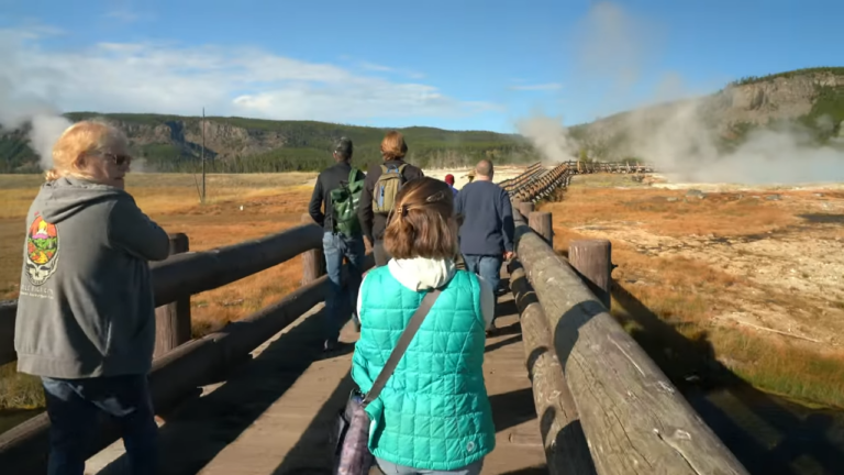 How to Prepare for a Yellowstone Hiking Tour - Step-by-Step Guide - Fcvb